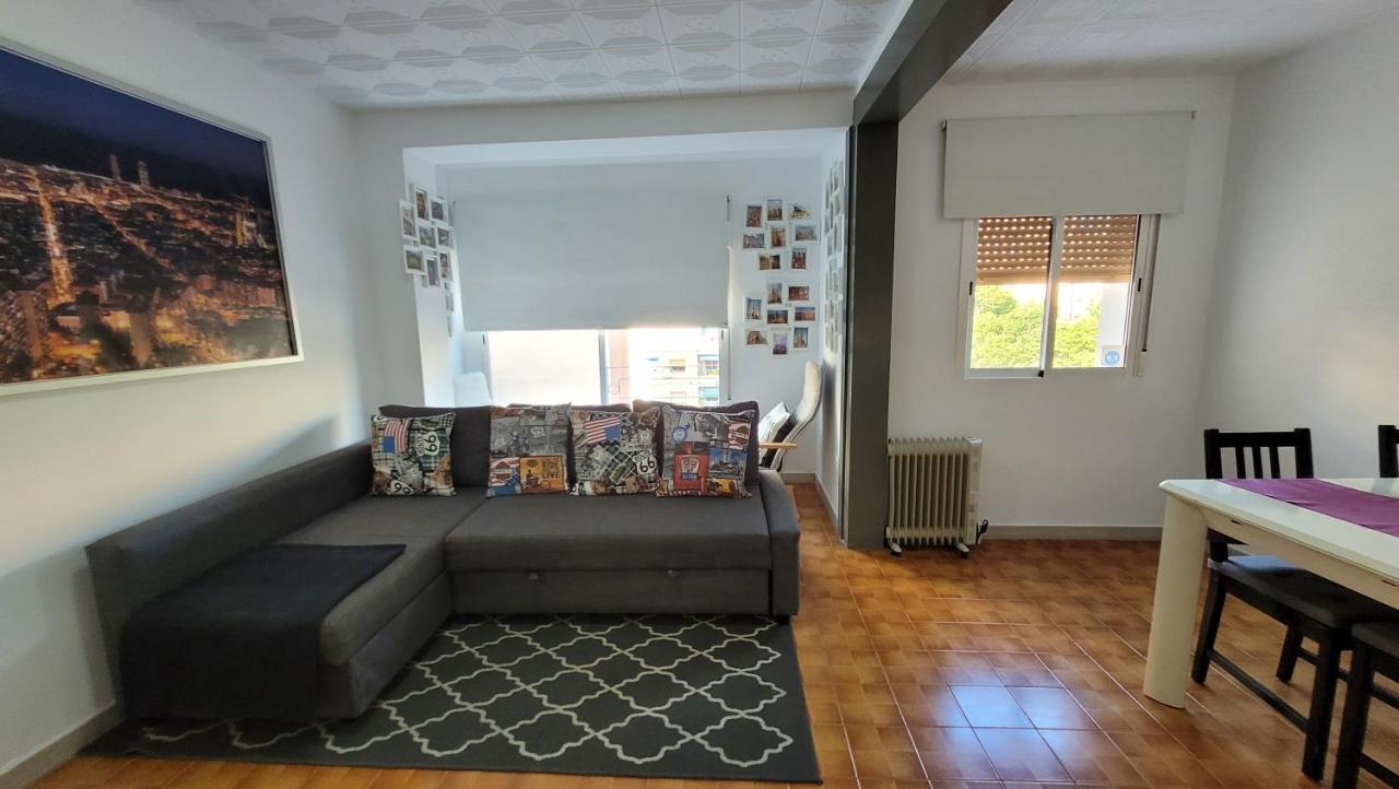 Apartaments B O D Collblanc L'Hospitalet de Llobregat Bagian luar foto