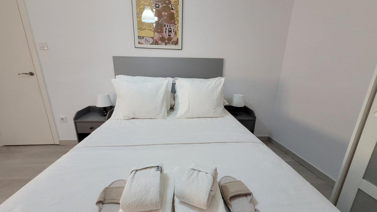 Apartaments B O D Collblanc L'Hospitalet de Llobregat Bagian luar foto