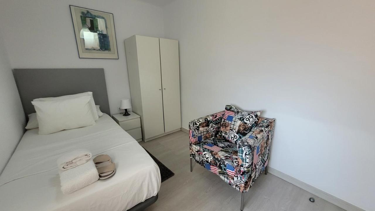 Apartaments B O D Collblanc L'Hospitalet de Llobregat Bagian luar foto