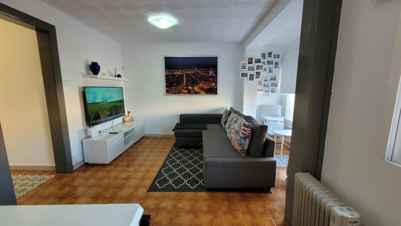 Apartaments B O D Collblanc L'Hospitalet de Llobregat Bagian luar foto