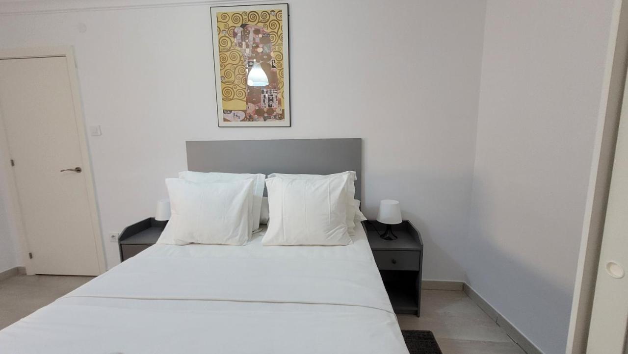 Apartaments B O D Collblanc L'Hospitalet de Llobregat Bagian luar foto