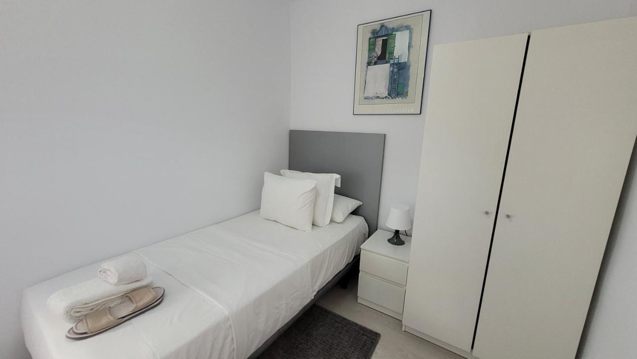 Apartaments B O D Collblanc L'Hospitalet de Llobregat Bagian luar foto