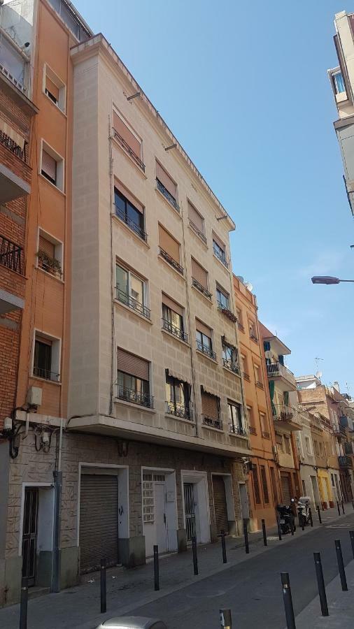 Apartaments B O D Collblanc L'Hospitalet de Llobregat Bagian luar foto